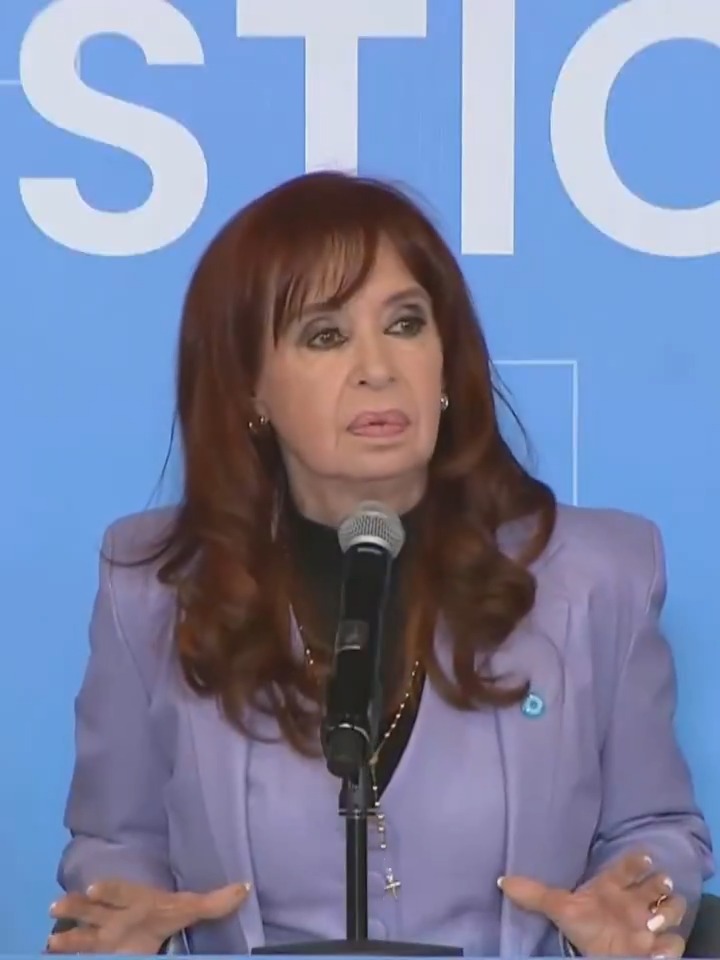 "Cachivache": Por los comentarios de Cristina Kirchner contra el gobierno de Javier Milei