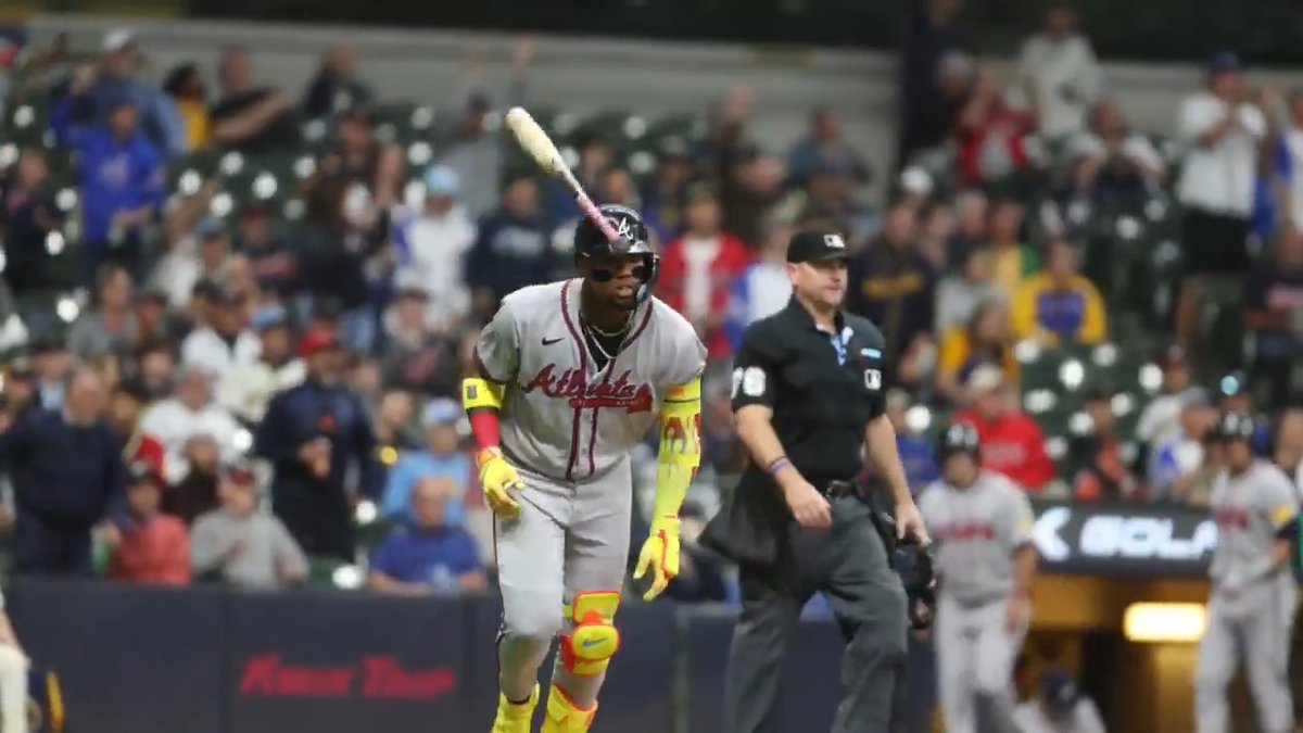 Ronald Acuña Jr. y sus bat flips 🫶