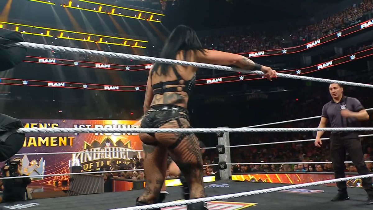 SHE BLOCKED OBLIVION 😲 #WWERaw