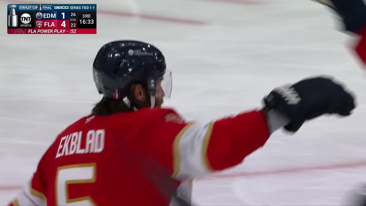 INSANE PUCK MOVEMENT BY THE CATS, IT'S 5-1 PANTHERS 😱