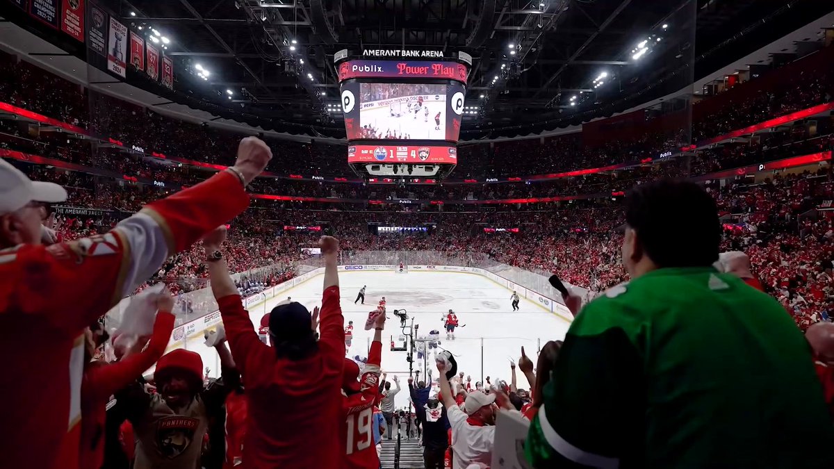 Can't stop, won't stop watching this. 🔥 #StanleyCup 🇺🇸: NHLonTNT &amp; Sports on Max ➡️ 🇨🇦: Sportsnet or stream on Sportsnet+ ➡️