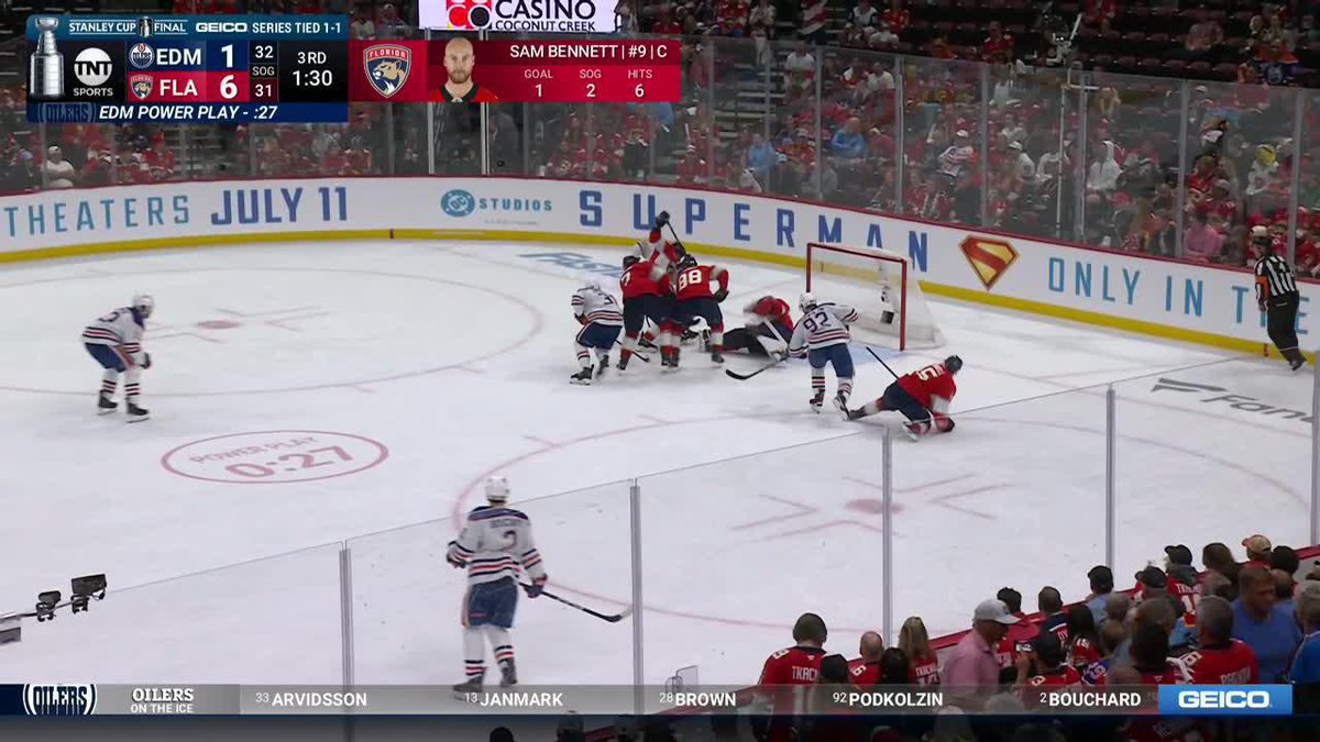 Got a little scrappy at the buzzer but Florida takes it 6-1 in Game 3 👀