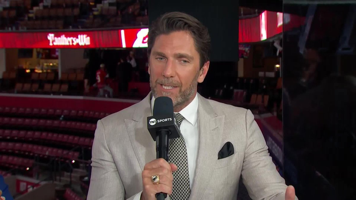 .Henrik Lundqvist thinks its a tough call whether the Oilers go with Skinner or Pickard in Game 4
