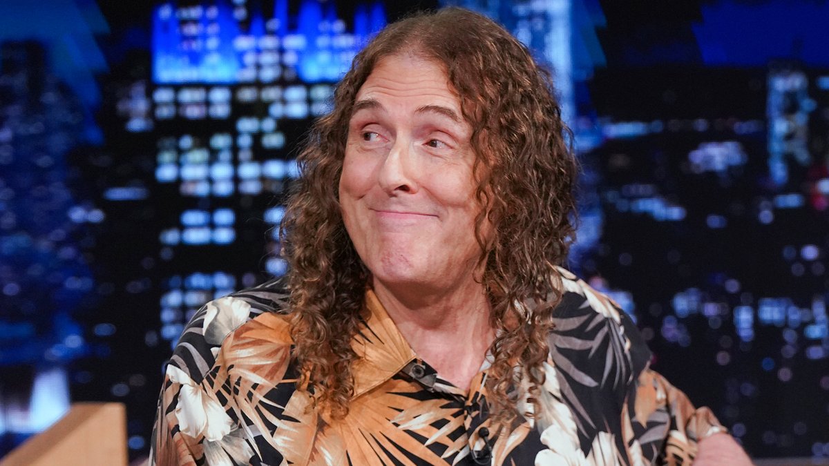 “It will be bigger and weirder!” -Al Yankovic on his Bigger & Weirder Tour 🤣 #FallonTonight