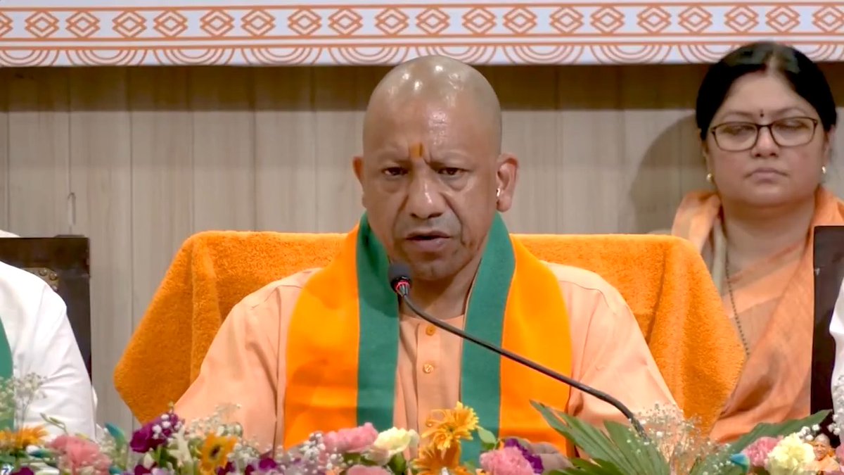 हम लोग शांति, सौहार्द के साथ विकास की बात करेंगे, लेकिन कोई हम पर युद्ध थोपेगा, हमारी सुरक्षा में सेंध लगाएगा, भारत के अंदर आतंकवाद को प्रेरित और प्रोत्साहित करेगा, तो उसका जवाब सर्जिकल स्ट्राइक, एयर स्ट्राइक और ऑपरेशन सिंदूर ही होंगे...
