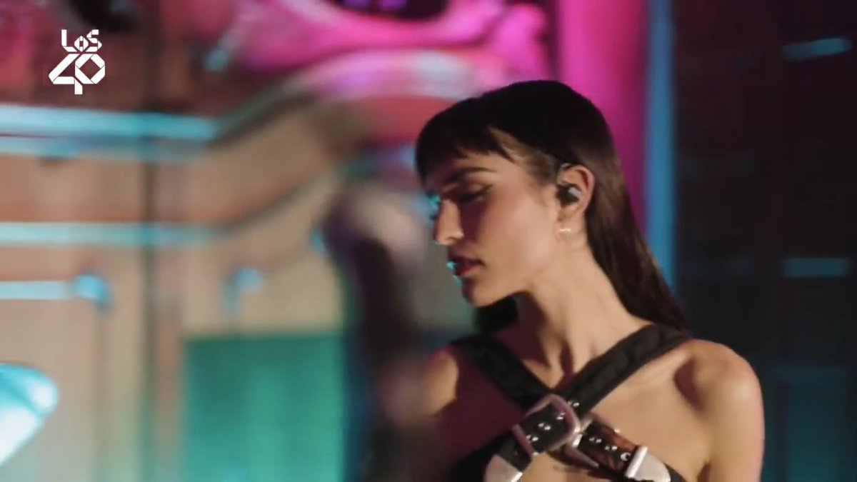 un día natalia se despertó y dijo: voy a hacer la canción más bonita de todas y escribió “cuestión de suerte”