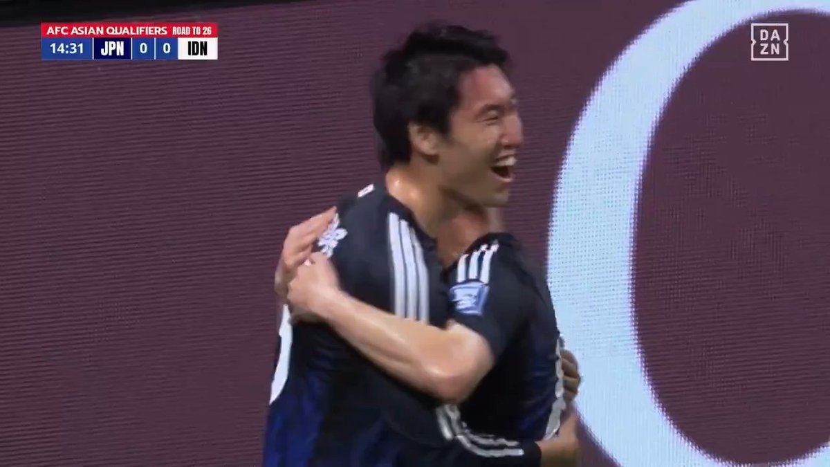 [速報]日本先制！ 🏆AFCアジア予選 グループC 第10節 🆚日本🇯🇵vsインドネシア🇮🇩 ／ #三戸舜介 のドンピシャクロスに #鎌田大地 が 合わせ日本が先制点を決める！ ＼ #ABEMAdeDAZN #AFCアジア予選全試合生中継 #サッカー日本代表