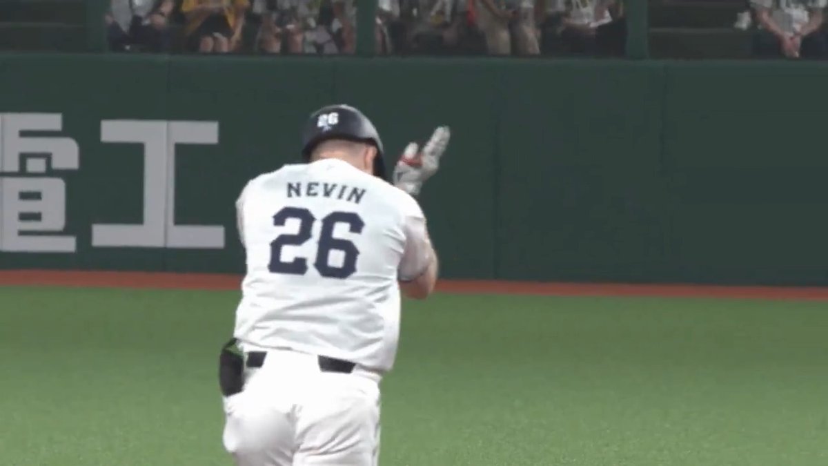 頼れる4番✨ 埼玉西武 #ネビン 選手のタイムリー2ベースで1点差に迫る‼️ #seibulions #日本生命セ・パ交流戦2025 #交流戦 #セ・パ交流戦 👇ライブ配信はこちら