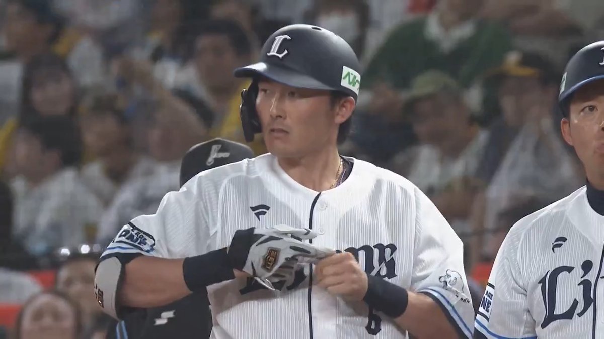 一気に試合をひっくり返す‼️ 埼玉西武 #源田壮亮 選手・ #山村崇嘉 選手の連続タイムリーで逆転 👏 #seibulions #日本生命セ・パ交流戦2025 #交流戦 #セ・パ交流戦 👇ライブ配信はこちら