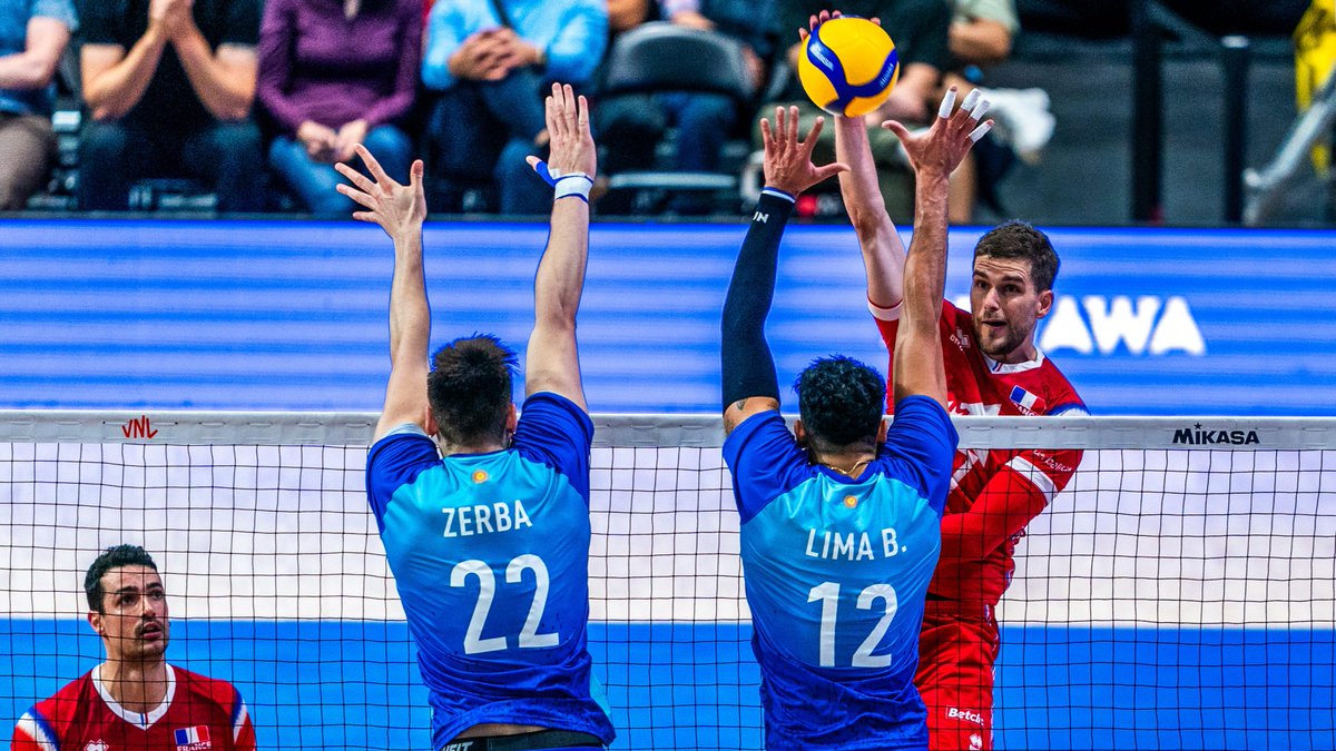 #VNL2025: MATCH OF THE WEEK 🇫🇷🇦🇷 France and Argentina go head-to-head again after a five-set thriller in Ottawa 🇨🇦 at #VNL2024! 🔥 Round 2 is this Wednesday, June 11, 8:30 PM GMT in Québec City 🇨🇦. 📺 Watch LIVE on VBTV App 🏐 #Volleyball #BePartOfTheGame