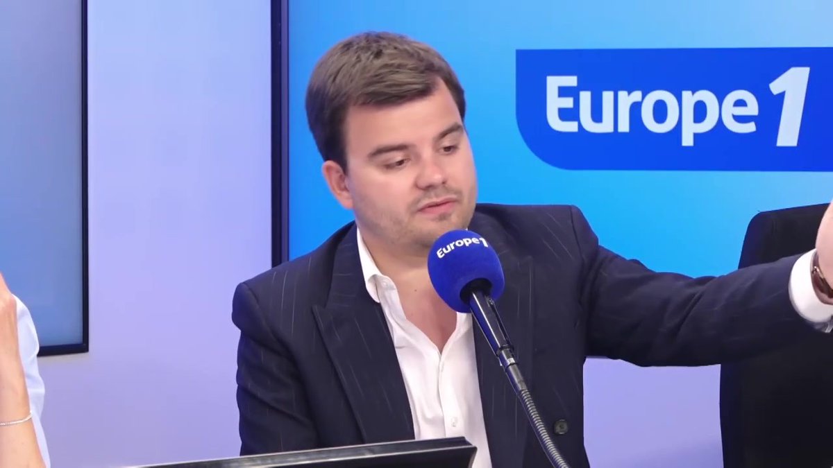 Surveillante tuée - Macron dénonce « un déferlement de violence insensé » : « C’est le même homme qui disait qu’au lieu de parler d’écologie, certains préféraient "brainwasher" faire du lavage de cerveau sur les faits divers », réagit Gauthier Le Bret. #OMSLT Cyril Hanouna #Europe1.
