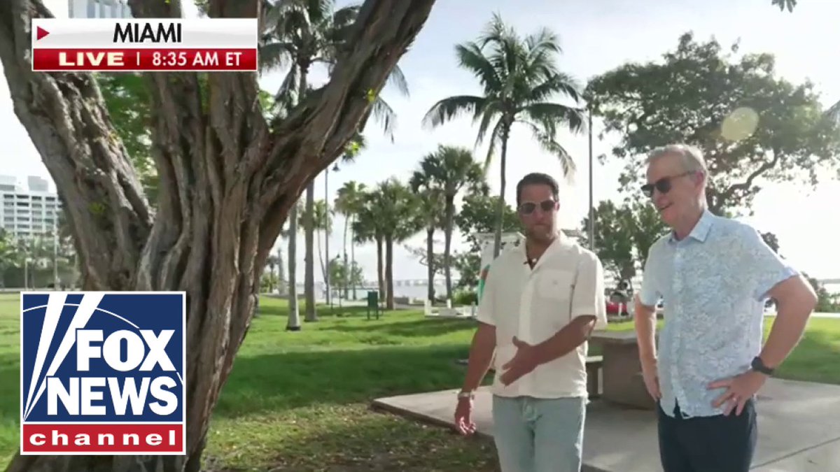 "It's kind of hard to imagine, like those days 20 years ago, I was handing newspapers outside the subway. I just wanted to wake up and not hate my job." Dave Portnoy Dave Portnoy dishes to Steve Doocy on FOX & Friends about what it was like to start Barstool Sports.