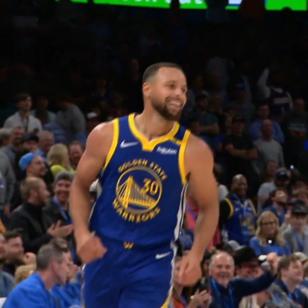 When the clock hits crunch time, cue Curry 😤