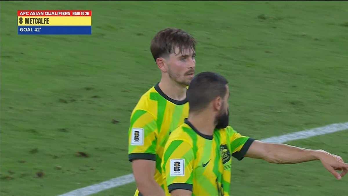 Connor Metcalfe with a HUGE goal to equalise against Saudi Arabia! 💚💛 Right before half time, the Subway #Socceroos are level 💪 📱💻📺: Paramount+ 📻: ABC Radio via the ABC Listen App #Socceroos #KSAvAUS