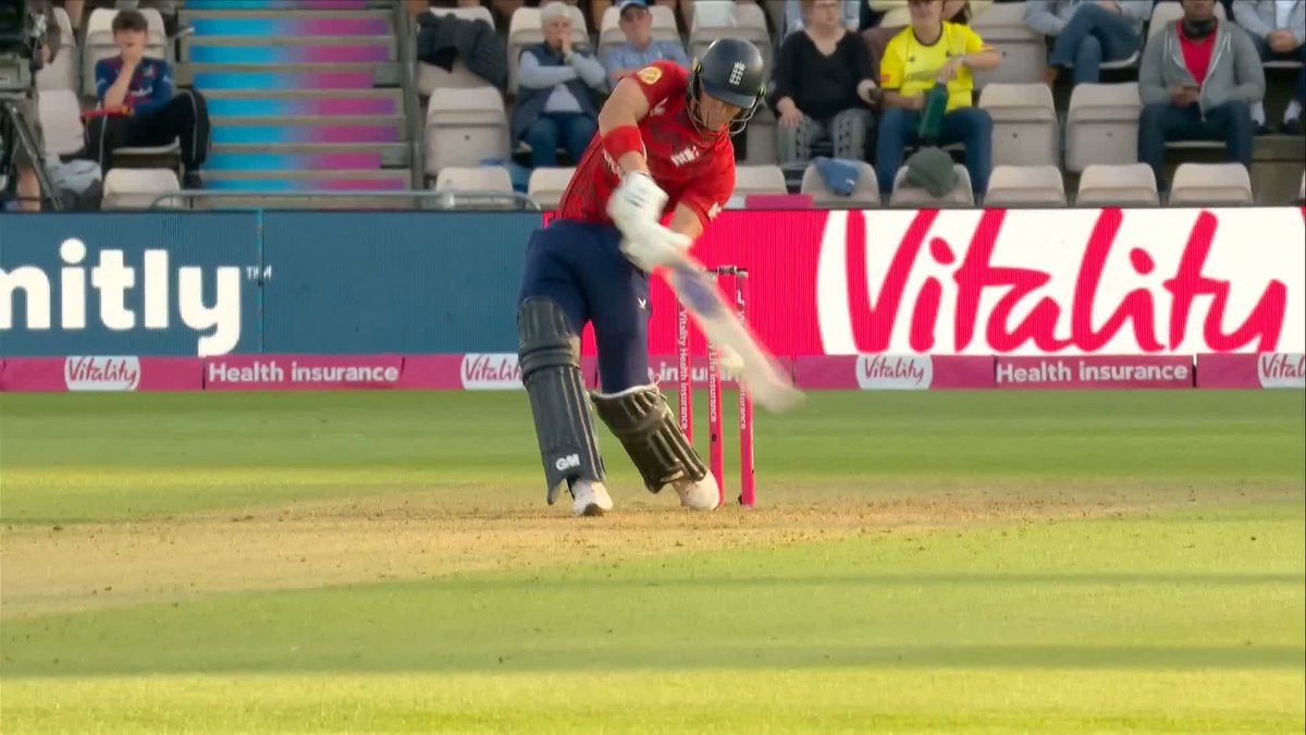 "The ability to do what he is doing at the moment, at 20 years of age" 💪 Jacob Bethell vs Alzarri Joseph 🔥