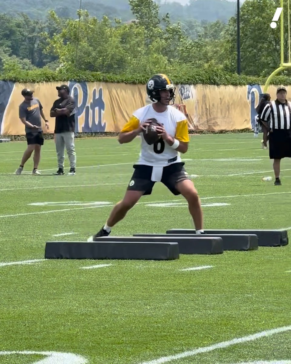 41-year-old Aaron Rodgers moving his feet well at Steelers' minicamp 😮‍💨