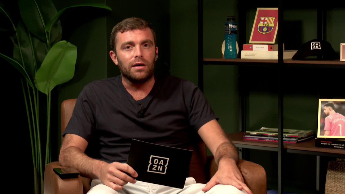 “El Dibu Martínez quiere algo diferente en su carrera” 🇦🇷🧤 Posibilidades altas de que el portero abandone el Aston Villa Lo cuenta Fabrizio Romano en #DAZNTransfer