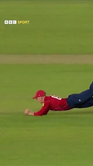 Harry Brook, what a catch! The England captain FLEW through the air to grab this one. 🚀 #ENGvWI #BBCCricket