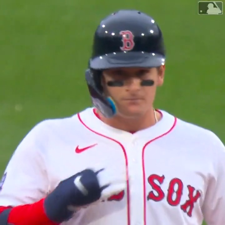 Roman's 1st career hit is an RBI-double ✔️