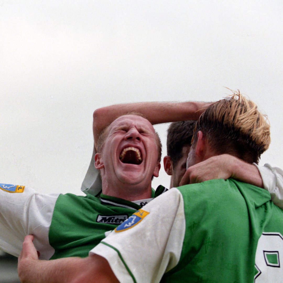 Happy Birthday Chic Charnley 🎉🥳👏 Remember him scoring the winner against Celtic (with an assist from Henrik Larsson on his Celtic debut)? 🟢⚪️