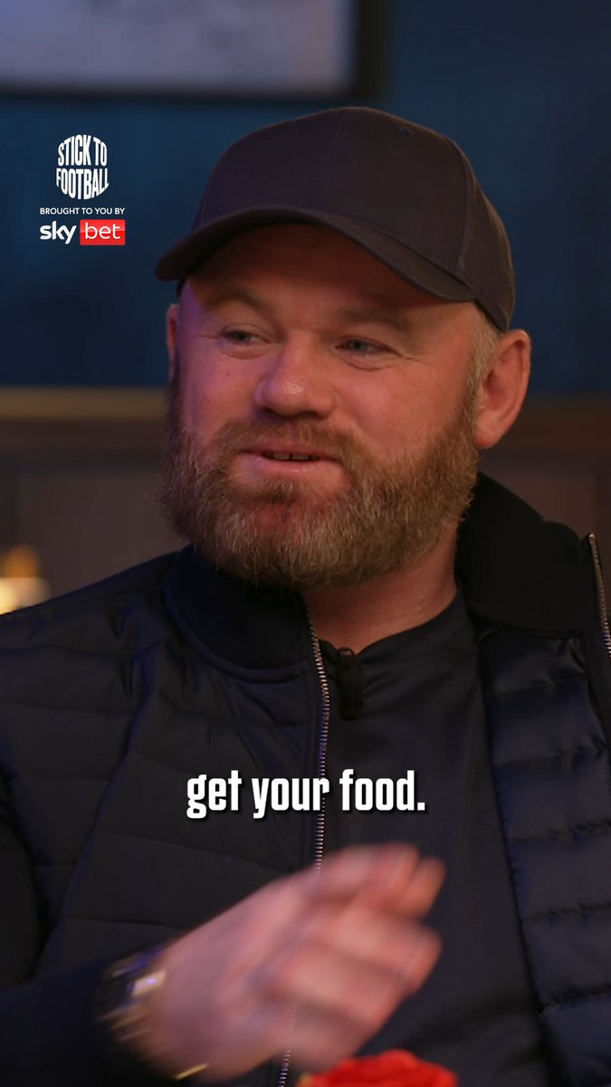 "Tell the truth won't you!" 🫣 We're pretty sure Roy hasn't watched TV with Wazza since this moment! 😂