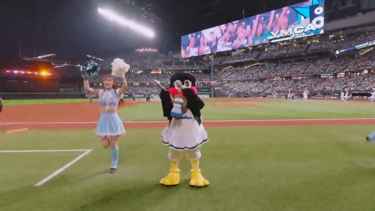 YMCAダンスでマスコット交流⁉👀 #フレップ #つばみ #lovefighters #swallows #日本生命セ・パ交流戦2025 #交流戦 #セ・パ交流戦 👇ライブ配信はこちら
