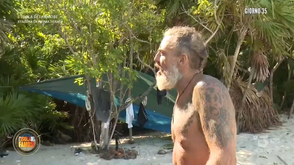 "Teresanna è un elemento che riesce a destabilizzare il gruppo" Siete d'accordo con le parole di Omar? #Isola