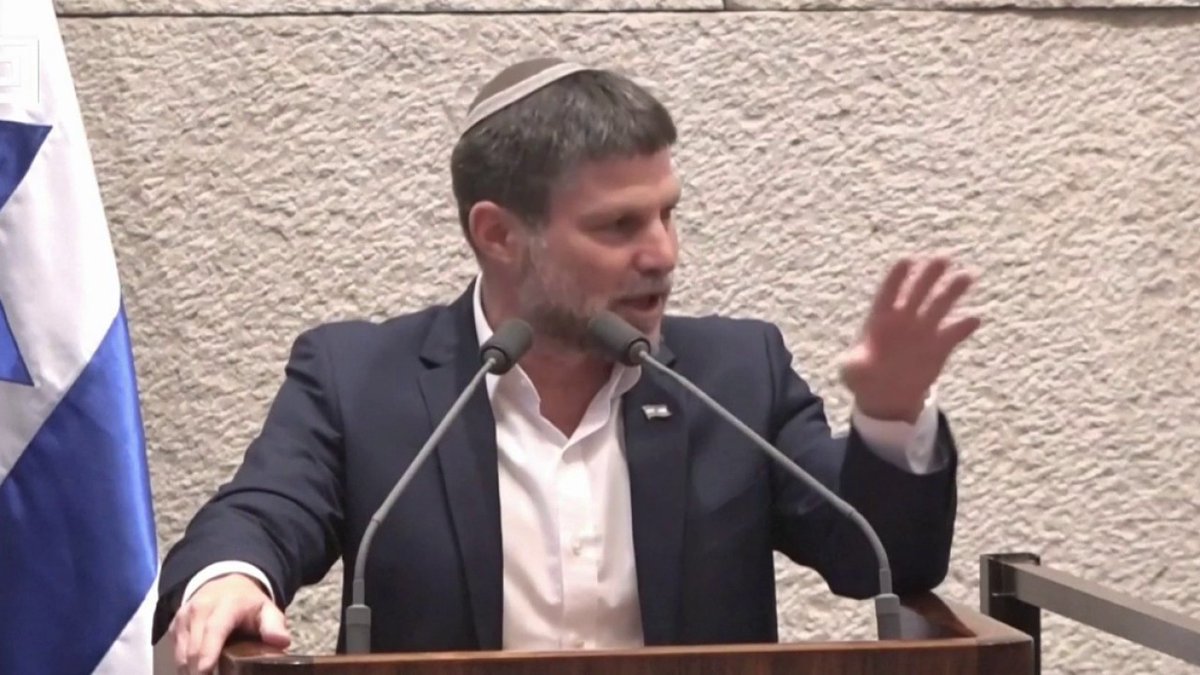 "Ces sanctions ne m'intéressent pas. Je n'ai rien à faire dans ces pays antisémites. Ces gouvernements de gauche se sont convertis à l'islam à cause de l'immigration musulmane" Betsalel Smotrich, ministre des Finances