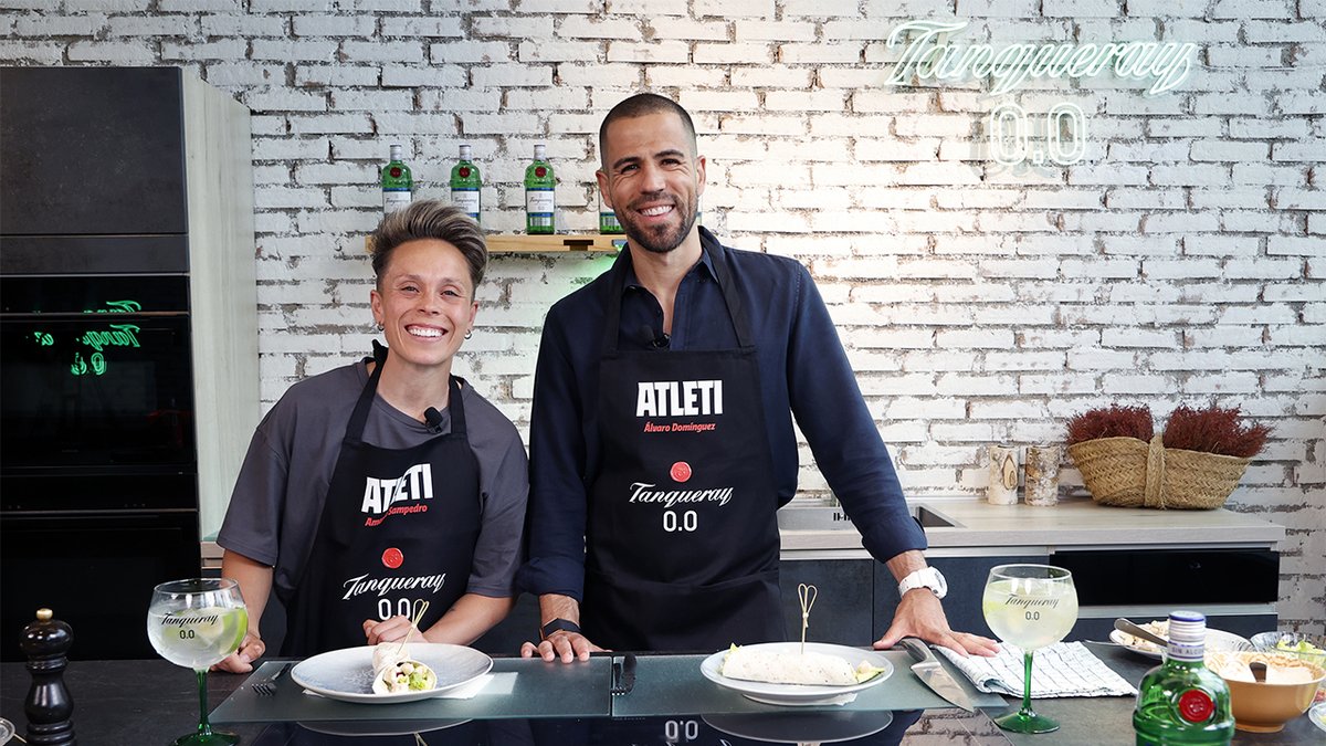 👩🍳👨🍳 ¡Hoy disfrutamos de la cocina con dos leyendas rojiblancas: Amanda Sampedro y Alvaro Dominguez, y con Tanqueray 0.0! 😋