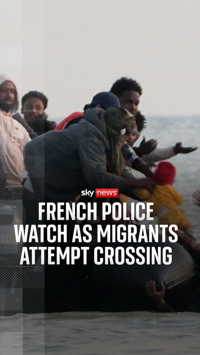 Dozens of migrants, many with children, attempt the potentially deadly Channel crossing at Dunkirk. French police are present, but they do not intervene. Eyewitness report from @AlexRossiSky: