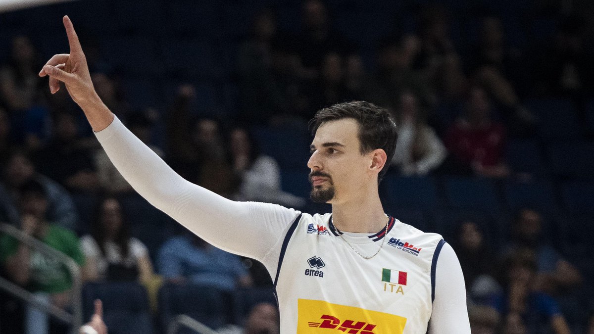 Simone GIANNELLI 🇮🇹 ran the show and sealed the deal, as Italy powered past Bulgaria 🇧🇬 3-1 in their opener! 💪🎯 Whatch the #vnl2025 live on VBTV! 📺 #volleyball #bepartofthegame