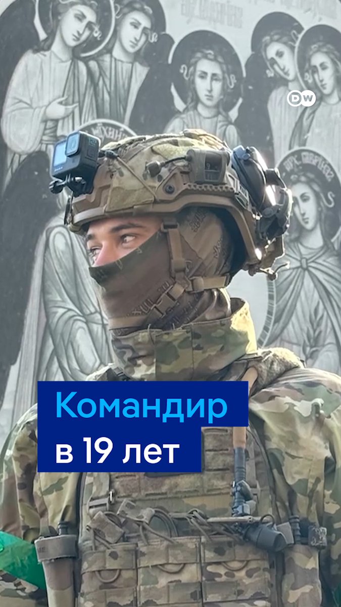 Его родной отец живет в оккупированном Крыму и угрожал убить сына. Никита ждал совершеннолетия, чтобы пойти защищать Украину от российской агрессии. Уже в 19 лет он стал командиром отделения, но получил ранение. Парень потерял ногу, подорвавшись на мине
