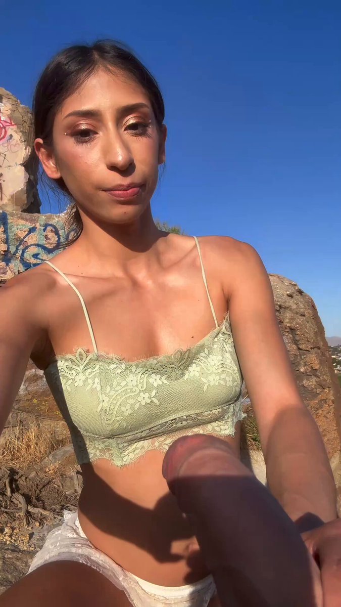 Imagine you take me hiking and 15 mins past ….we already fucking 😘😘😍😍