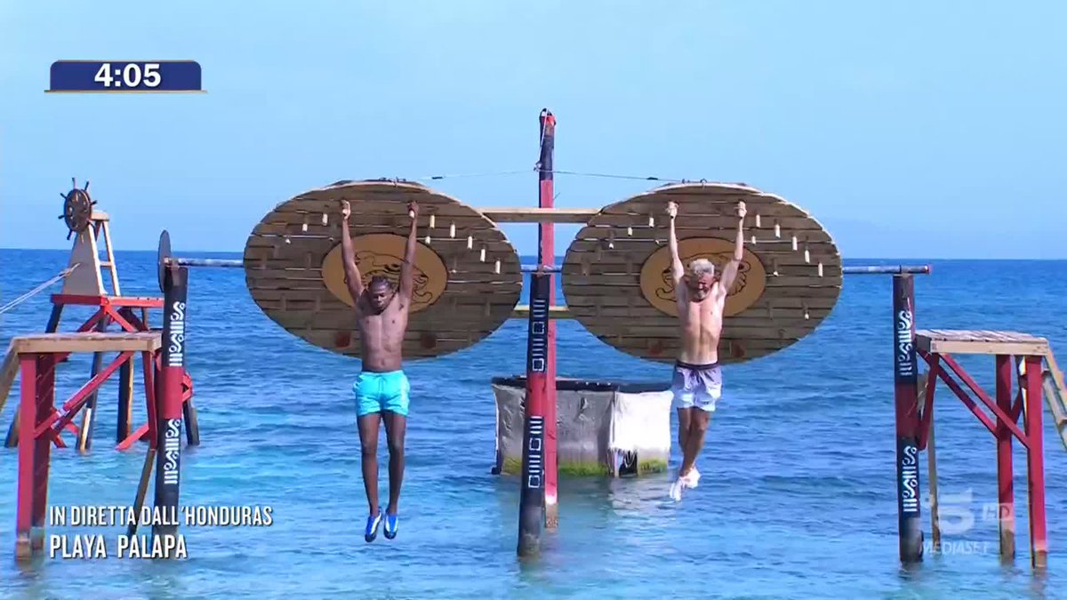 Omar cede nella Prova dell'Uomo Vitruviano... MA DOPO BEN 4:07 MINUTI 💪💪 #Isola