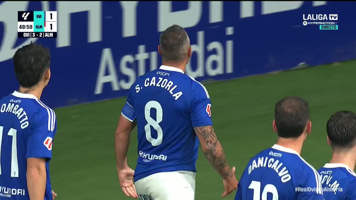 No es lo que te cuentan de su leyenda. Eres tú viendo por qué es LEYENDA 🪄 Santi Cazorla hace estallar al Tartiere #LALIGAHYPERMOTION