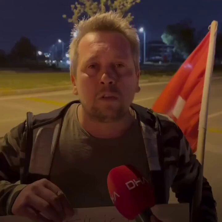 “Filistin’deki çocuklar da eşime emanet ettiğim çocuklarım kadar değerli” Eskişehir’de yaşayan İrfan Başkaya, yanına aldığı bir paket un ve ile Gazze’ye destek vermek için yürüyüşe başladı. Karınca misali tarafımız belli olsun. #GazzeKonvoyu Sisi Mısır #WeAreMadleen
