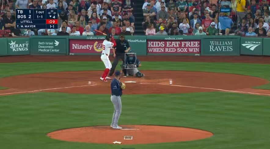 MARCELO MAYER HOMERS FOR THE SECOND TIME TONIGHT! 3RD HOMER IN 15 GAMES! AS SMOOTH AS CAN BE!