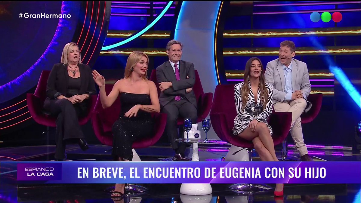 GUERCIO ARRASTRANDO A LA FAN DEL BIDENTE EN EL DEBATE AHHHHH