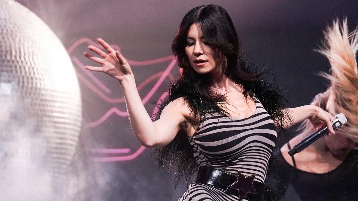 MARINA’s performance of I <3 YOU on Fallon Tonight!!