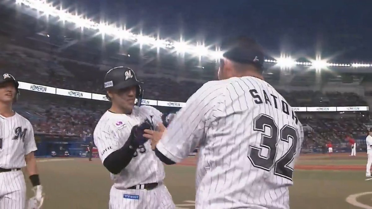 逆方向への一発!🔥 千葉ロッテ #ソト 選手の今シーズン第7号勝ち越し2ランホームラン‼🌈 #chibalotte #日本生命セ・パ交流戦2025 #交流戦 #セ・パ交流戦 👇ライブ配信はこちら