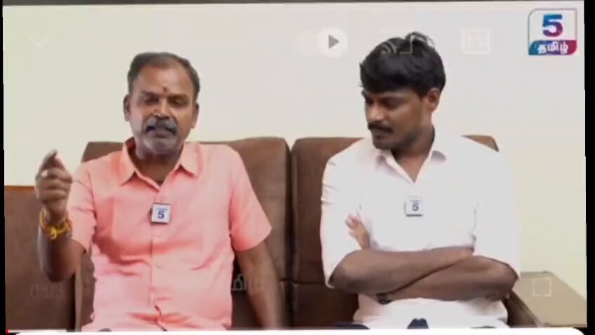 என்னது நம்ம #paramasivan Fathima படத்தின் கதை போல நம்ம சபாநாயகர் அப்பாவே வேலைக்காகதான் மதம் மாறினாரா? அப்ப அந்த திராவிட ஐடிவிங்தான் இந்துமதம் நசுக்கிடுச்சு பிதுக்கிடுச்சு என உருட்டுராங்ளா? அப்ப படத்தில் வரும் "ஜடிவிங்லே சொல்லி அவனை சங்கினு போட சொல்லு" என்ற காட்சி சரிதான்.