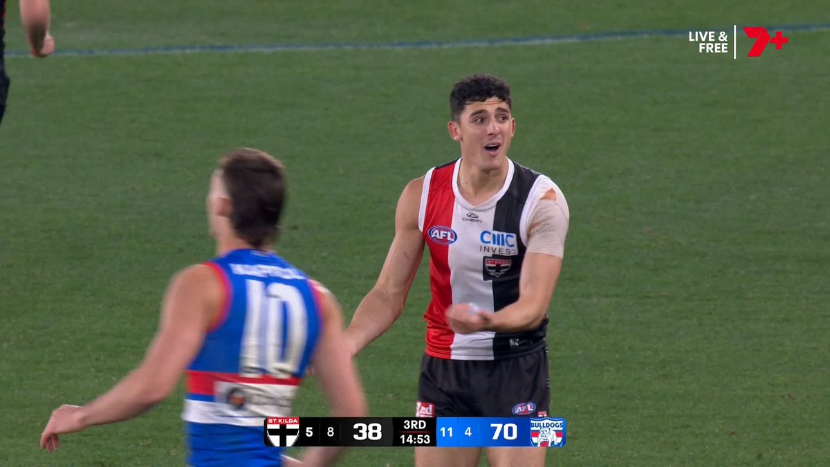 Anthony Caminiti was CERTAIN he got a fist to this. #AFLSaintsDogs