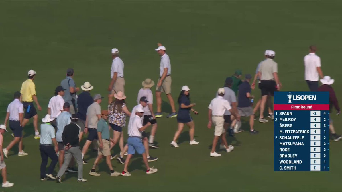 That one nearly made it to the crosswalk! 💪 A 392-yard blast with a turbo kick for Rory on 12.