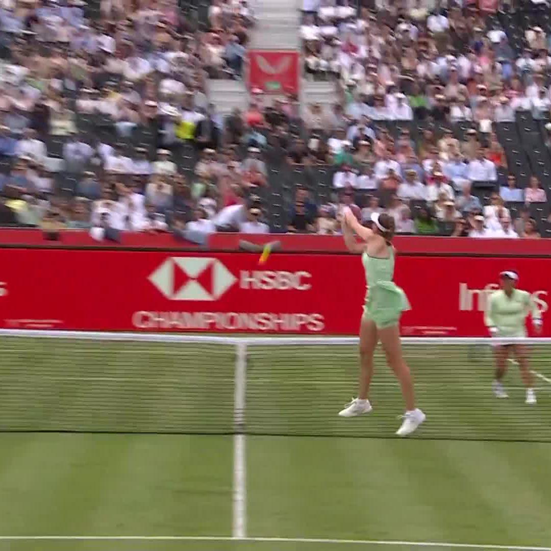 a casual Rybakina smash 💁‍♀️ #HSBCChampionships