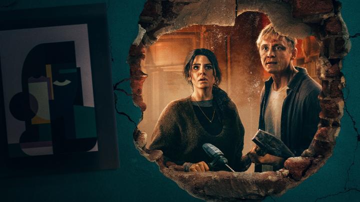 Der Ausgang? Weg. Da, wo mal die Tรผr war, ist jetzt eine Wand. BRICK โ der Mystery-Thriller. Ab 10. Juli.