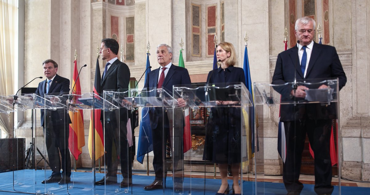 Russia has lost billions of euros in oil revenues. We need to cut the flow of cash to Moscow's army even further. Because we want this war to stop, and this war will only stop if the pressure is there. Joint press conference at the Weimar+ meeting in Rome ↓
