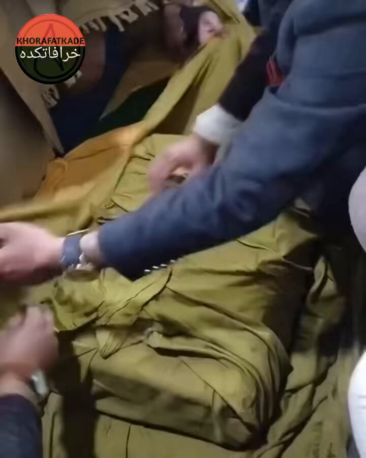 کشف و رونمایی از پشم پیامبر! به نظر شما این افراد از کجا مطمئن شدن که این پشم واقعا متعلق به محمد است؟