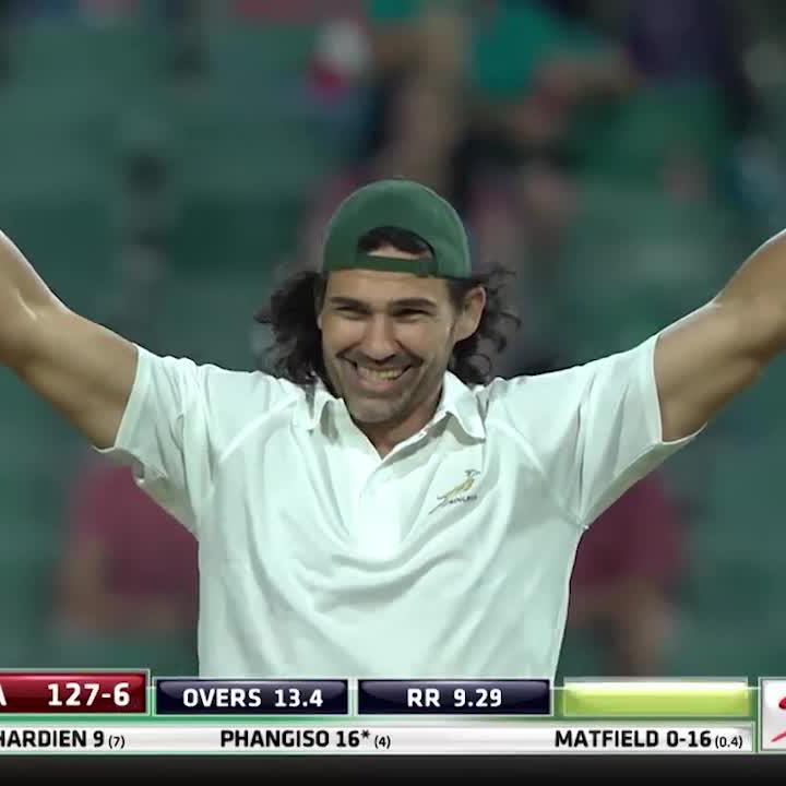 Matfield bowling beamers. Pollard taking catches. Willie on the boundary with one hand. Butch constantly looking bewildered. Springboks vs Proteas was goated. We need to see it again. And get Bafana to join in!