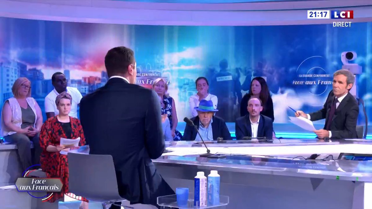 Quand on vient en France, on doit pouvoir subvenir à ses besoins. Un étranger qui, au bout de 6 mois, n'a pas de contrat de travail, doit repartir dans son pays, comme le font la Suisse, l'Allemagne ou l'Angleterre. #LaGrandeConfrontation