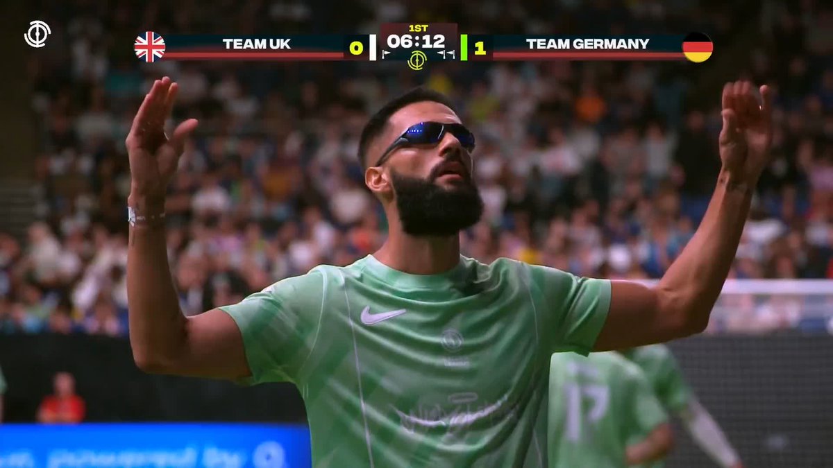 Krasniqi fires team Germany ahead with a stunning volley 😎